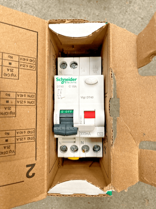 1pc x NEW SCHNEIDER ELECTRIC A9N21443 DT40 VIGI 1P+N 10A C 300MA LEAD CIRCUIT BR - KLR Automation