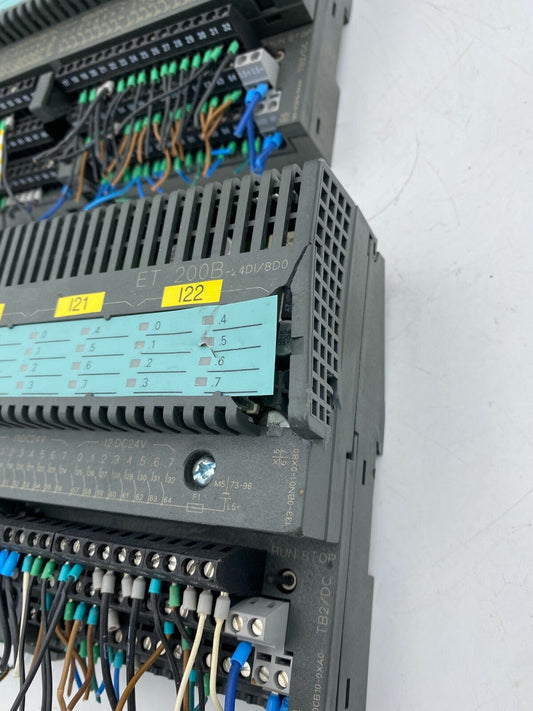 2 x SIEMENS SIMATIC ET 200B 24DI / 8DO 133 - 0BN01 - 0XB0 + 193 - 0CB10 - 0XA0 - KLR Automation