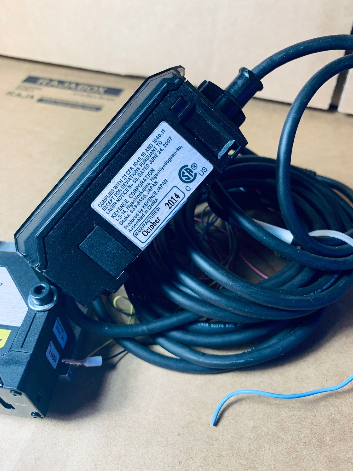 Keyence IL-1050 Sensor Intelligent-L Laser Sensor + IL-600 Sensor Head