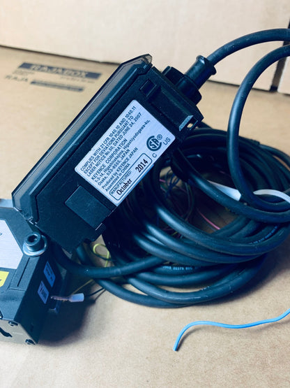 Keyence IL-1050 Sensor Intelligent-L Laser Sensor + IL-600 Sensor Head