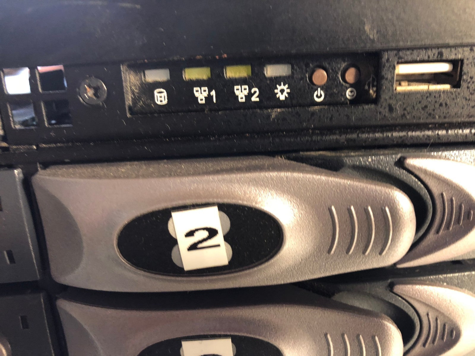 Editshare  3U Storage  Server 16 X 500Gb With Dongle