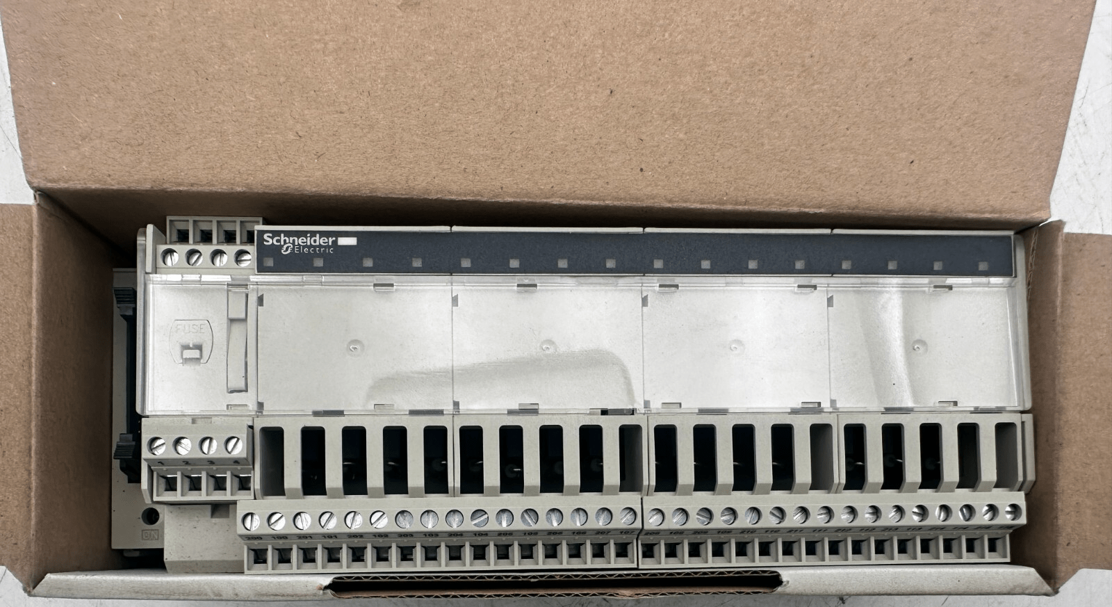 SCHNEIDER ELECTRIC ABE7S16E2M0 MODICON 054628 SOLID STATE RELAYS BASE 2 DECKS - KLR Automation