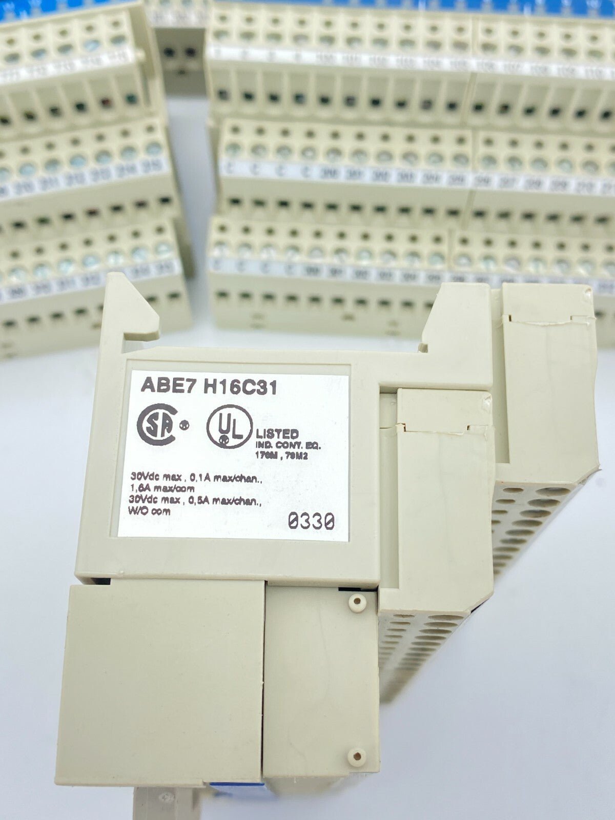 1pc x SCHNEIDER ELECTRIC TELEMECANIQUE ABE7 H16C31 - KLR Automation