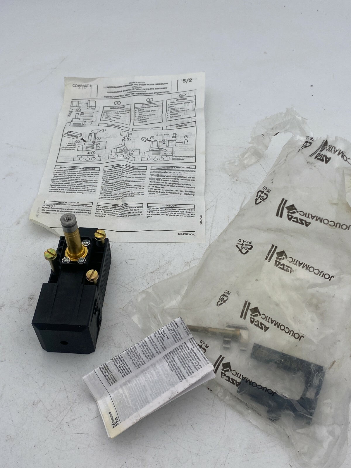 JOUCOMATIC ASCA DISTRIBUTEUR COMPACT ISO 1  5/2 AVEC PILOTE INTEGRE