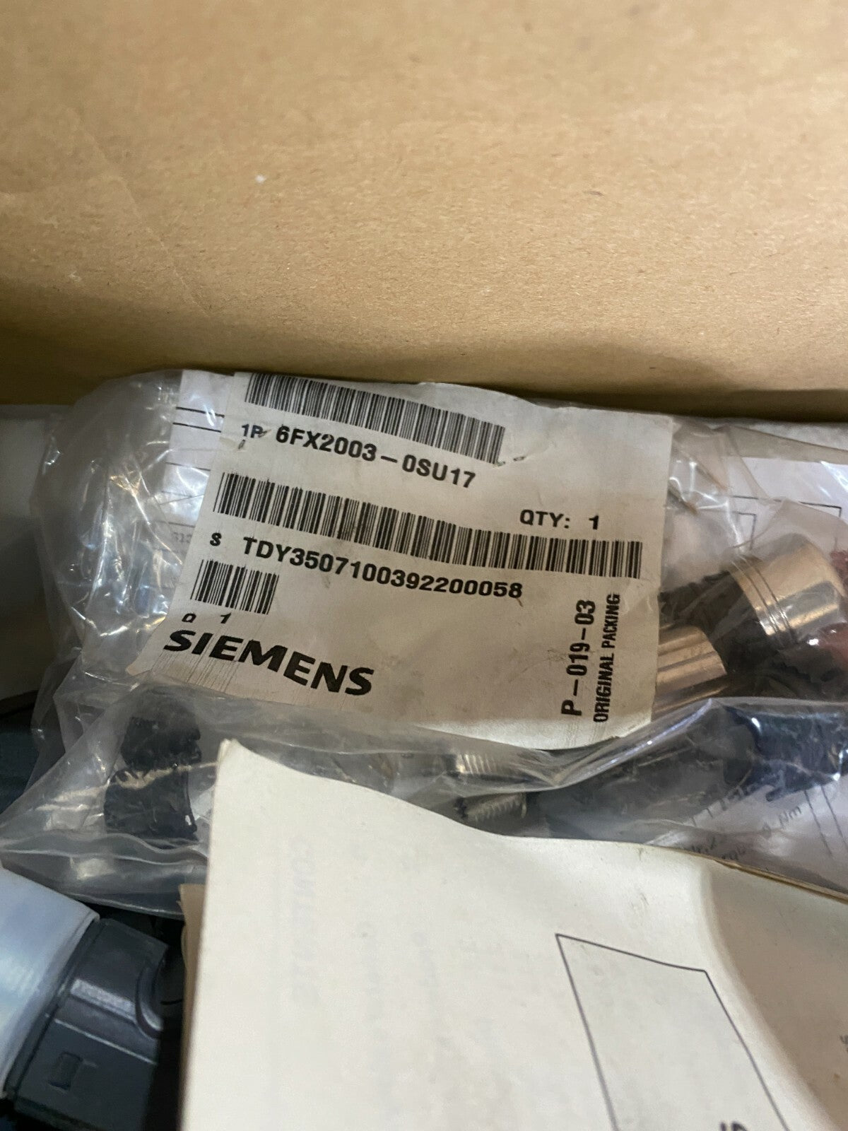 Siemens 1FK7042 - 5AF71 - 1EU5 - Z 1FK70425AF711EU5Z AC synchronous servo gear motor - KLR Automation