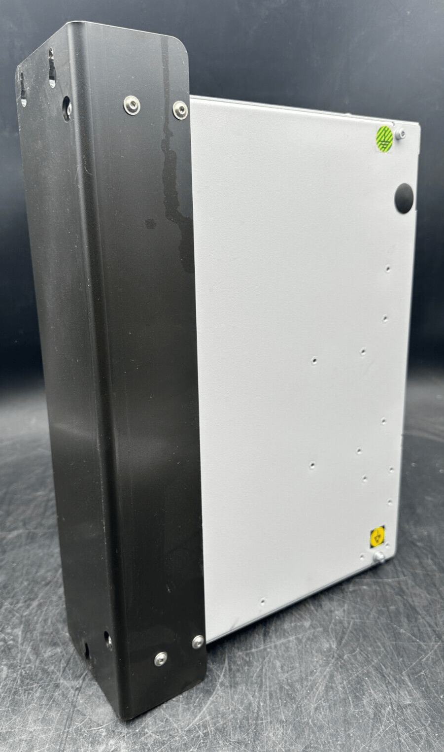 RINCO AGM20 - 3000P - 230 - B2 9700 3000W 230V AC F1 16AT/F2 1.25AT ETAT NEUF - KLR Automation