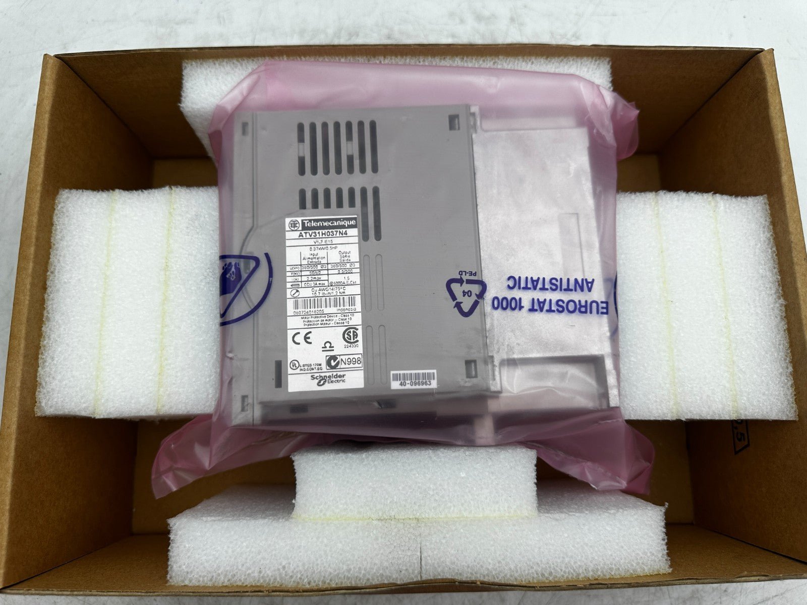 TELEMECANIQUE ATV31H037N4 ATV31 0.37kW 500V TRI V1.7 INVERTER - KLR Automation