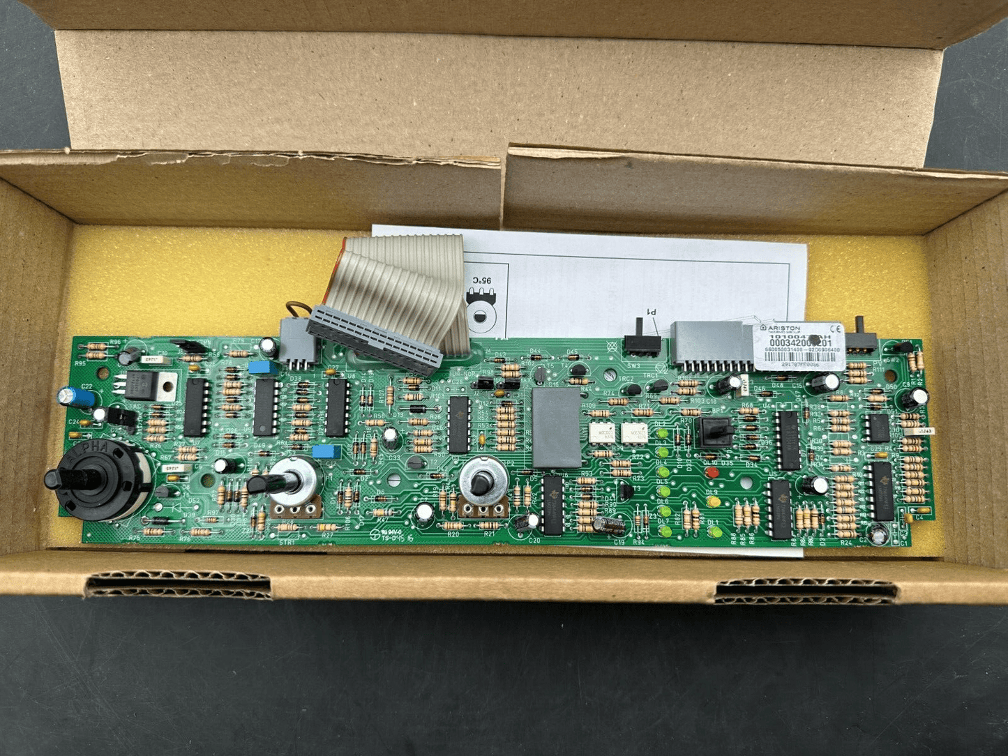 ARISTON 61010047 CIRCUIT IMPRIME DE REGULATION REMPLACE PAR 61010047 - 01 - KLR Automation