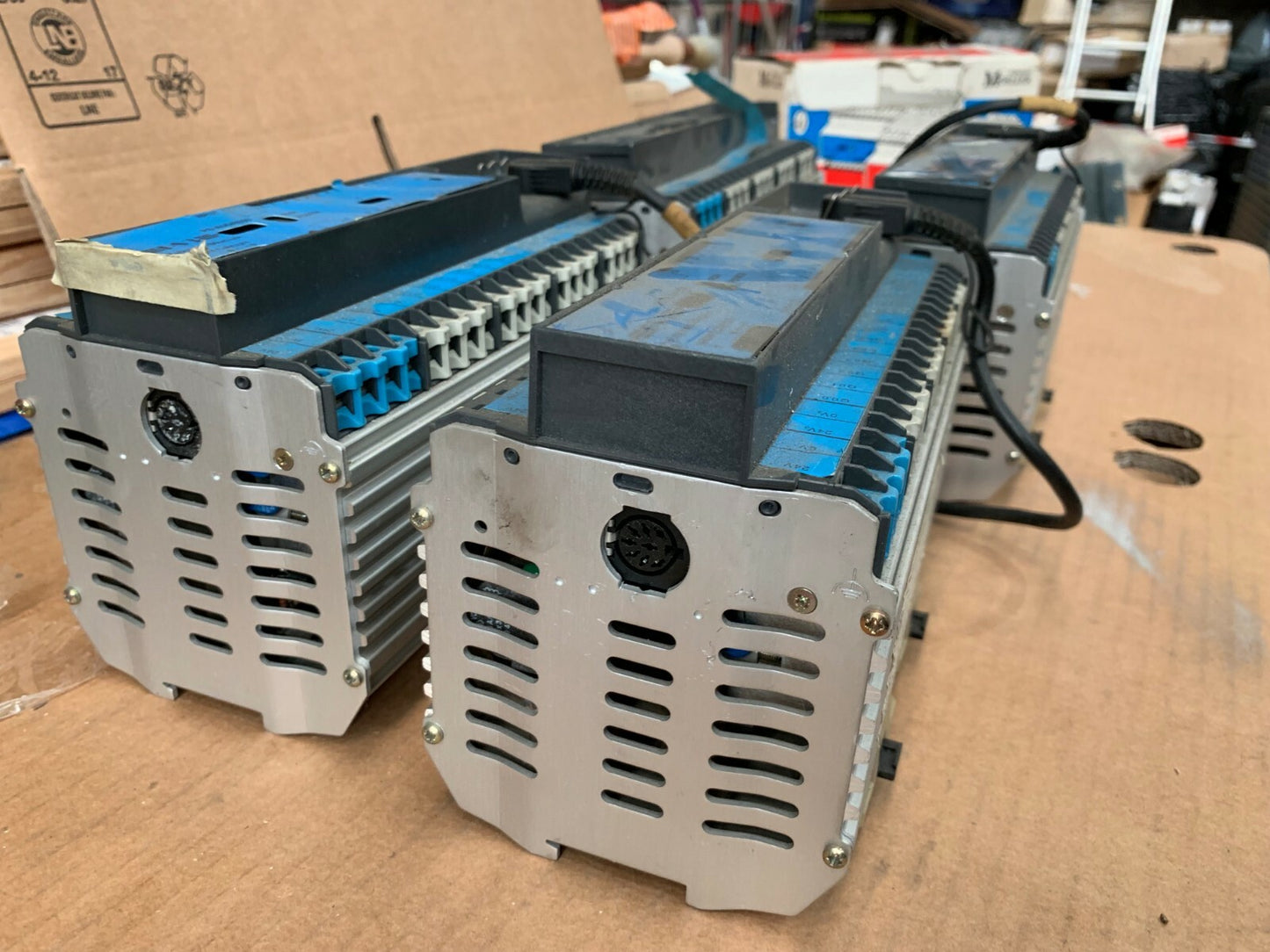 1 x .    Klöckner Moeller PS3-DC PLC        In: 24V / PLC Out: 24V / DC05A