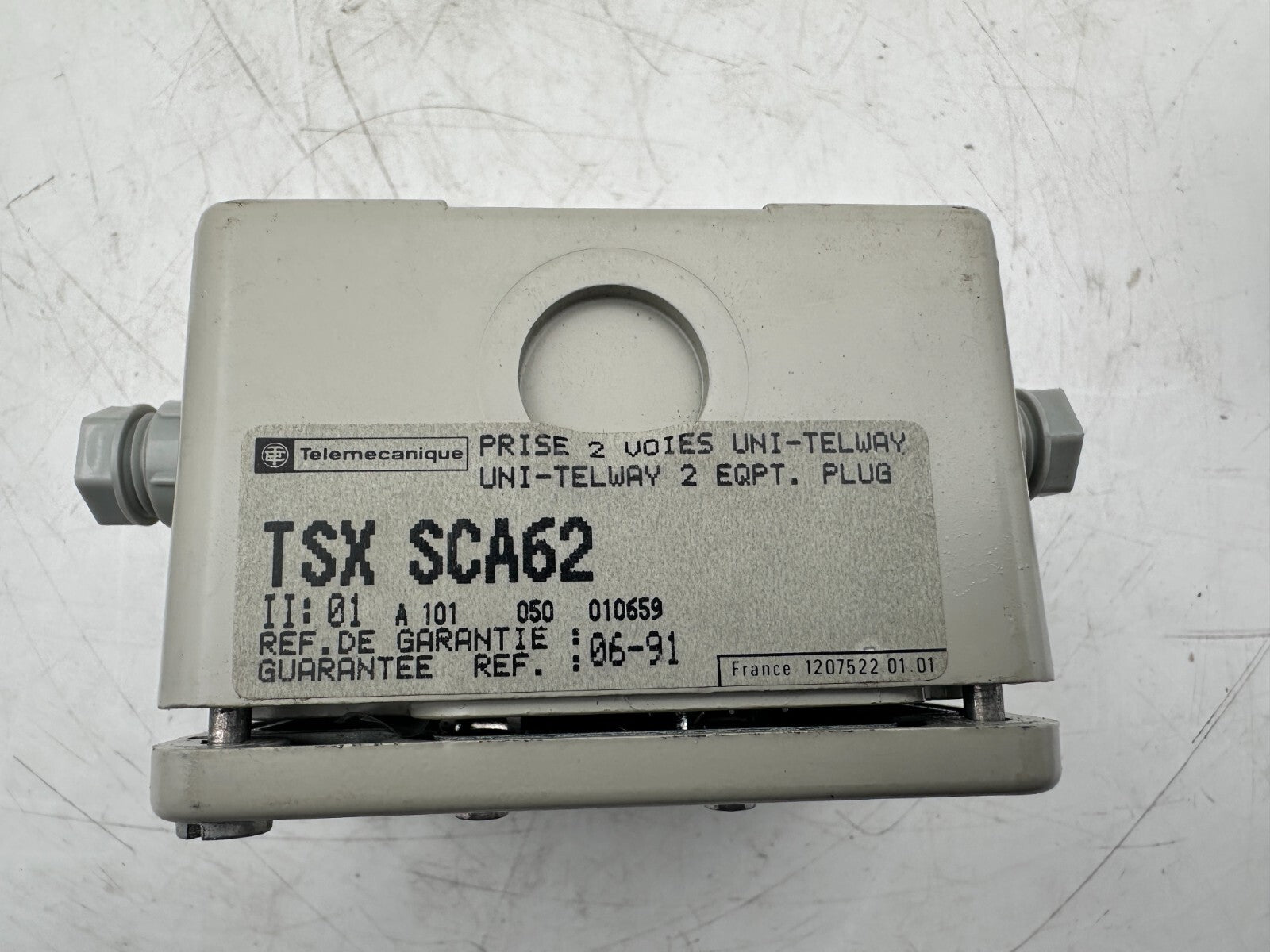TELEMECANIQUE TSXSCA62 PRISE 2 VOIES UNI - TELWAY x3pc - KLR Automation