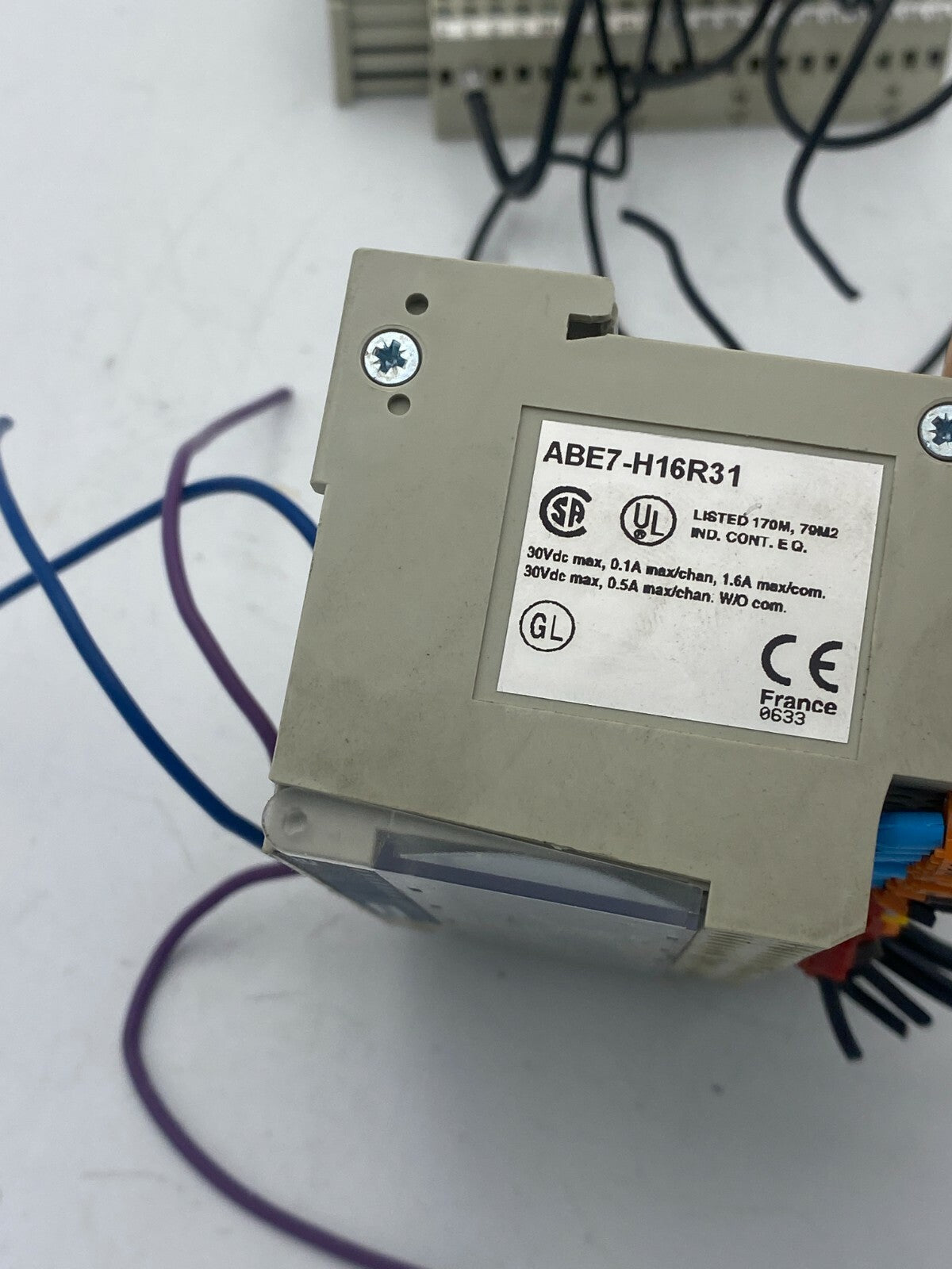 2pc x Schneider, Telemecanique | ABE7 - H16R31 | Telefast 2 Module - KLR Automation