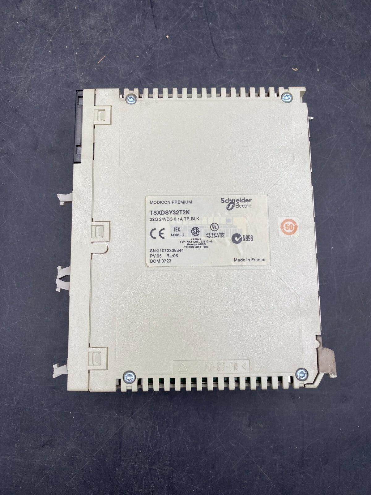 SCHNEIDER ELECTRIC MODICON PREMIUM TSXDSY32T2K 32Q 24VDC 0.1A TR. BLK PV 05 RL06