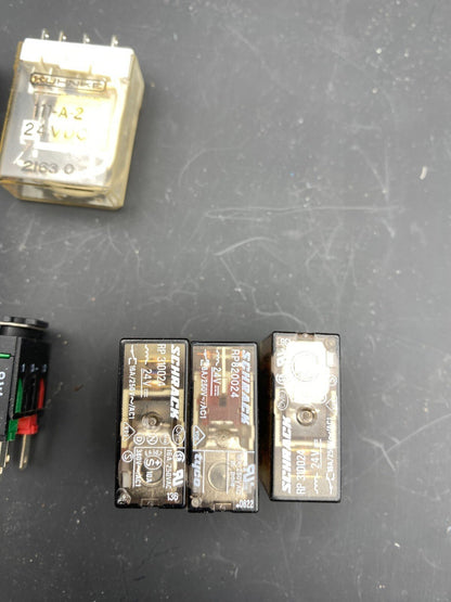SET OF 73 RELAY OMRON MY2 - US - SV G2R - 14 MY4N KUHNKE 135A4 IDEO RY2S - U FINDER 55.3 - KLR Automation