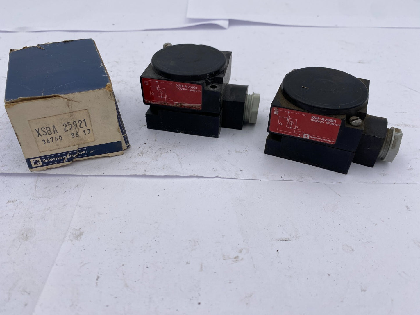 1pc x TELEMECANIQUE XSB - A 25921 110/240V 50/60Hz - KLR Automation