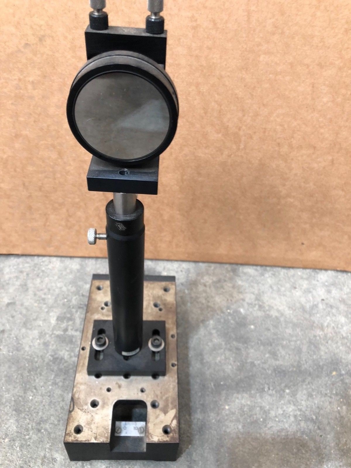 Banc optic EALING ELECTRO - OPTICS EEO outil provenant de chez Kinoptik Paris 6 - KLR Automation