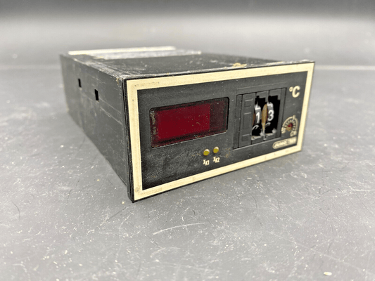 1pc x JUMO TRON HROW - 48/DI - D2 - ES TEMPERATURE CONTROLLER FOR PT100 - KLR Automation