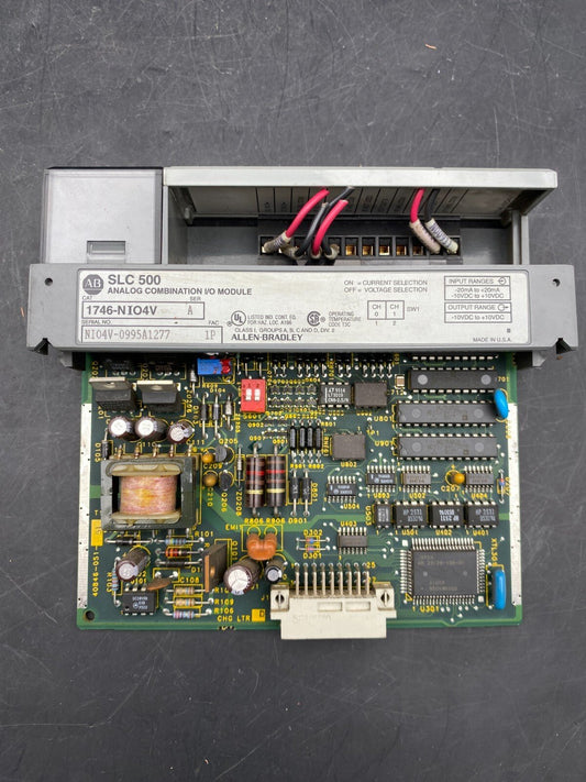 ALLEN BRADLEY SLC500 1746 - NIO4V ANALOGIC COMBINATIONI/O MODULE - KLR Automation