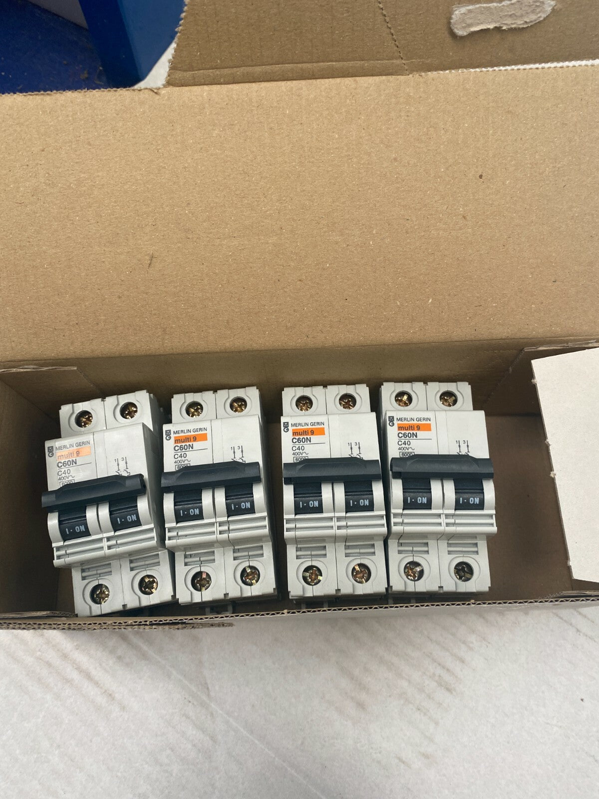 10 pc x SCHNEIDER DISJONCTEUR MODULAIRE MULTI 9 - C60N Merlin Gerin