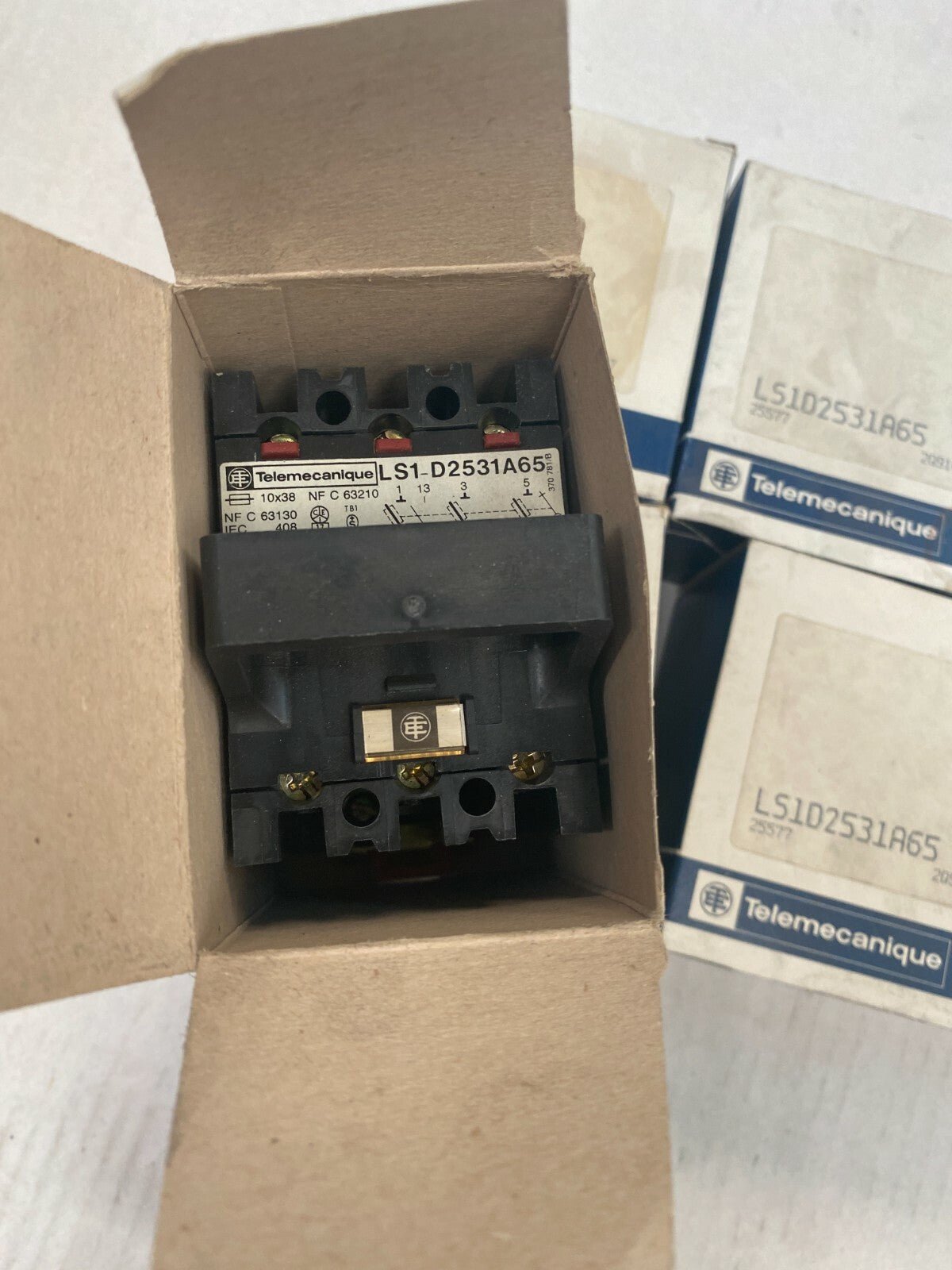 1pc x Telemecanique schneider LS1D2531A65 Isolating Switch - KLR Automation