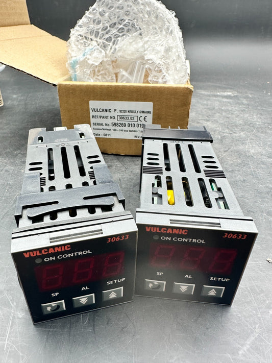 2 pc x       VULCANIC 30633 Series Digital Temperature Controller