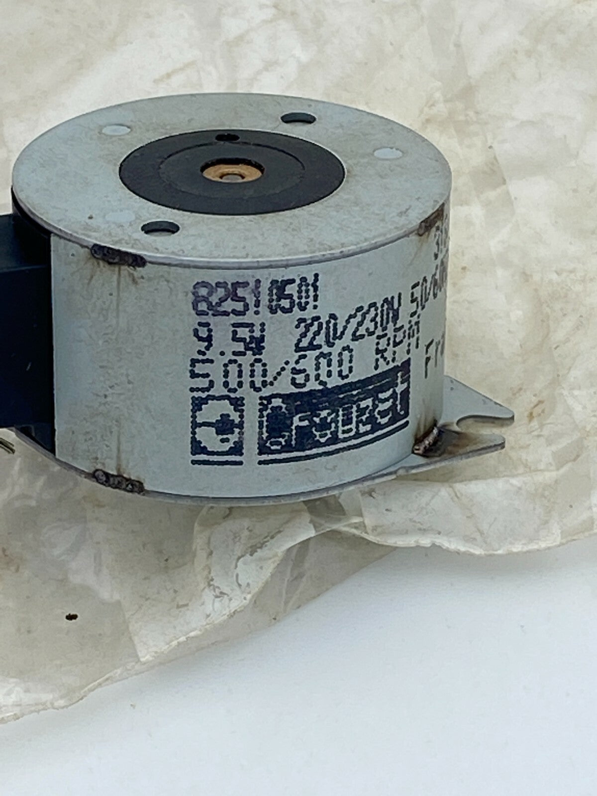 1pc x Crouzet - 82505001 - Synchronous Motor 825050 V=220 - KLR Automation