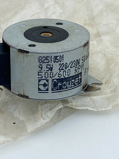 1pc x Crouzet - 82505001 - Synchronous Motor 825050 V=220 - KLR Automation