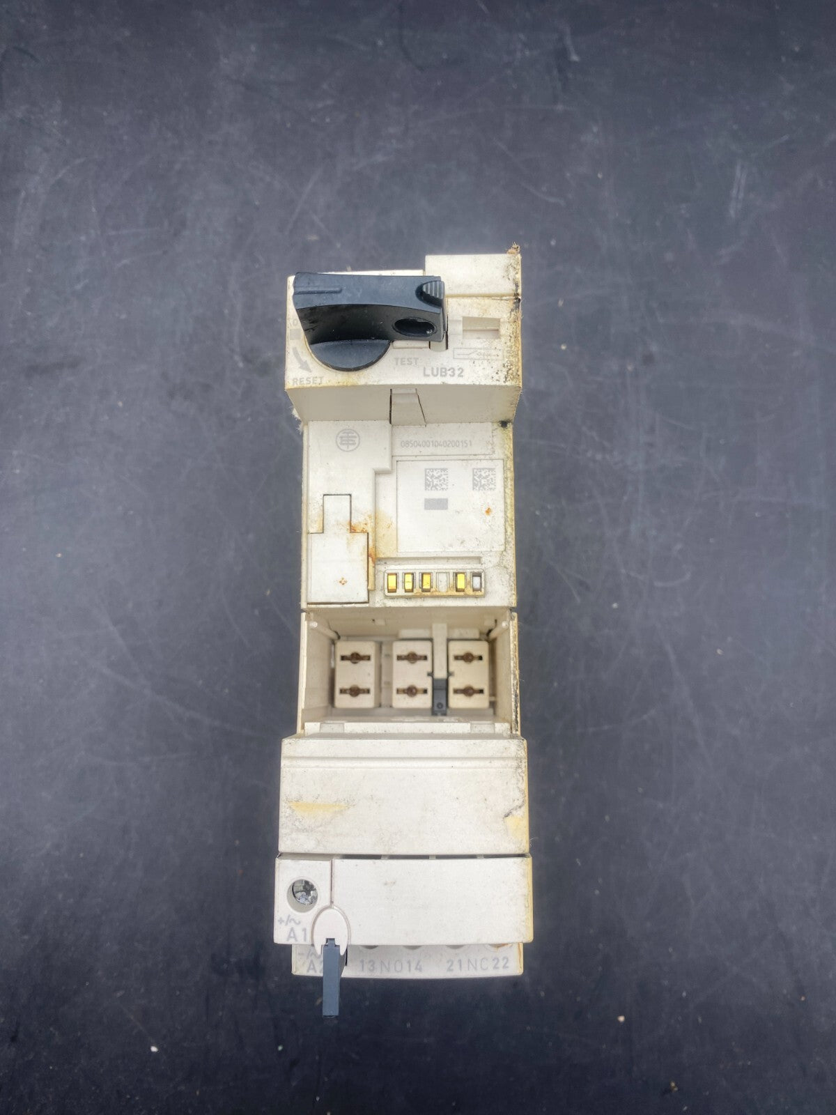 LOT OF 2 TELEMECANIQUE 036278 POWER BASE LUB32