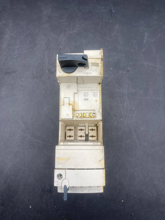 LOT OF 2 TELEMECANIQUE 036278 POWER BASE LUB32