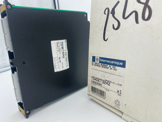 TELEMECANIQUE TSX DET 3242 Carte 32 entrees isolees 24VDC Schneider 