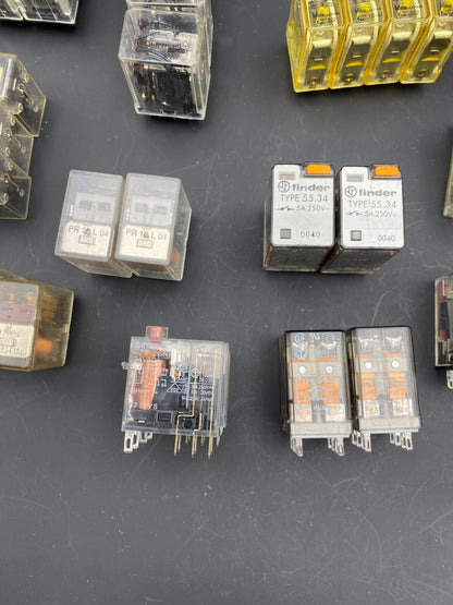 SET OF 73 RELAY OMRON MY2 - US - SV G2R - 14 MY4N KUHNKE 135A4 IDEO RY2S - U FINDER 55.3 - KLR Automation