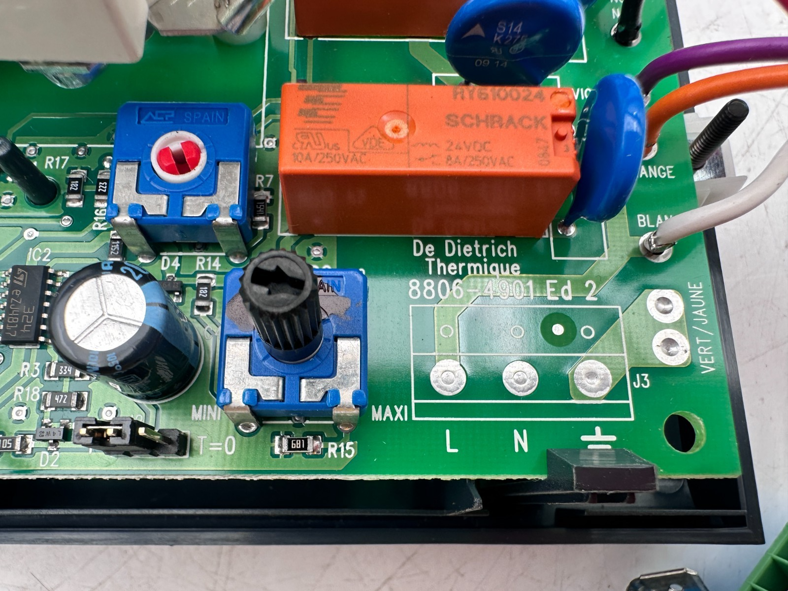 DE DIETRICH AD127 MODULE DE REGULATION EAU CHAUDE SANITAIRE