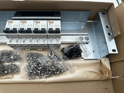 MERLIN GERIN C32H - DC MULTI9 C6A x4pc + RAIL + VISSERIE - KLR Automation