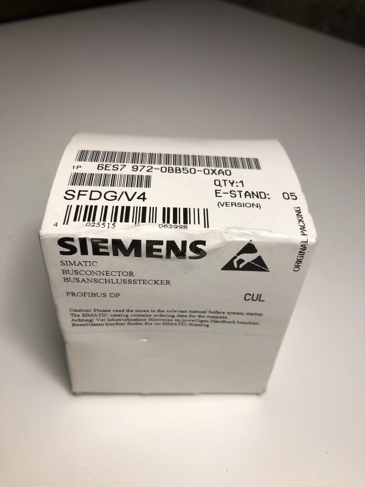 SIEMENS SIMATIC 6ES7 - 972 - 0BB50 - 0XA0 Connector 6ES79720BB500XA0 - KLR Automation