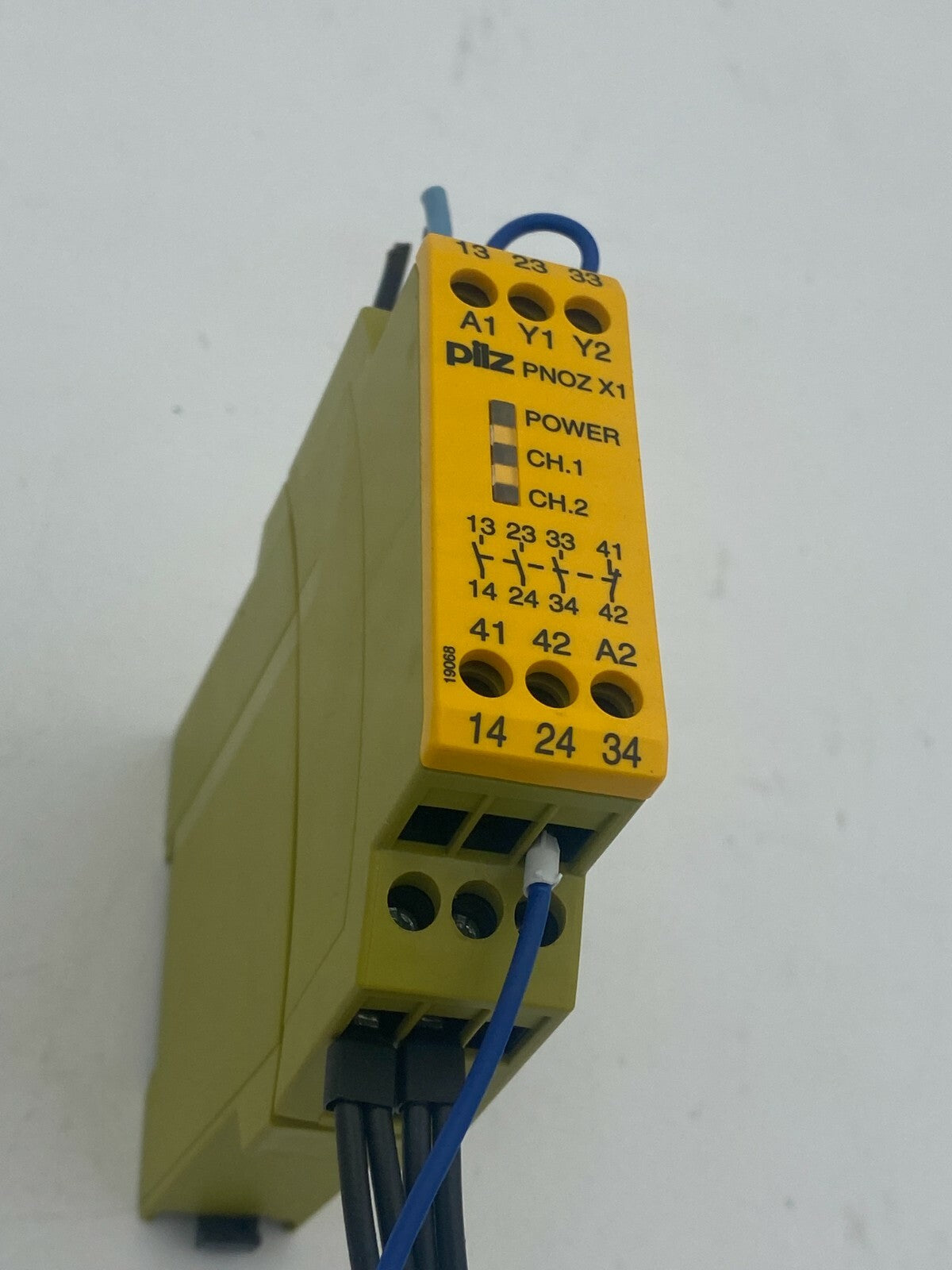 1pc x. Pilz PNOZ X1 774300