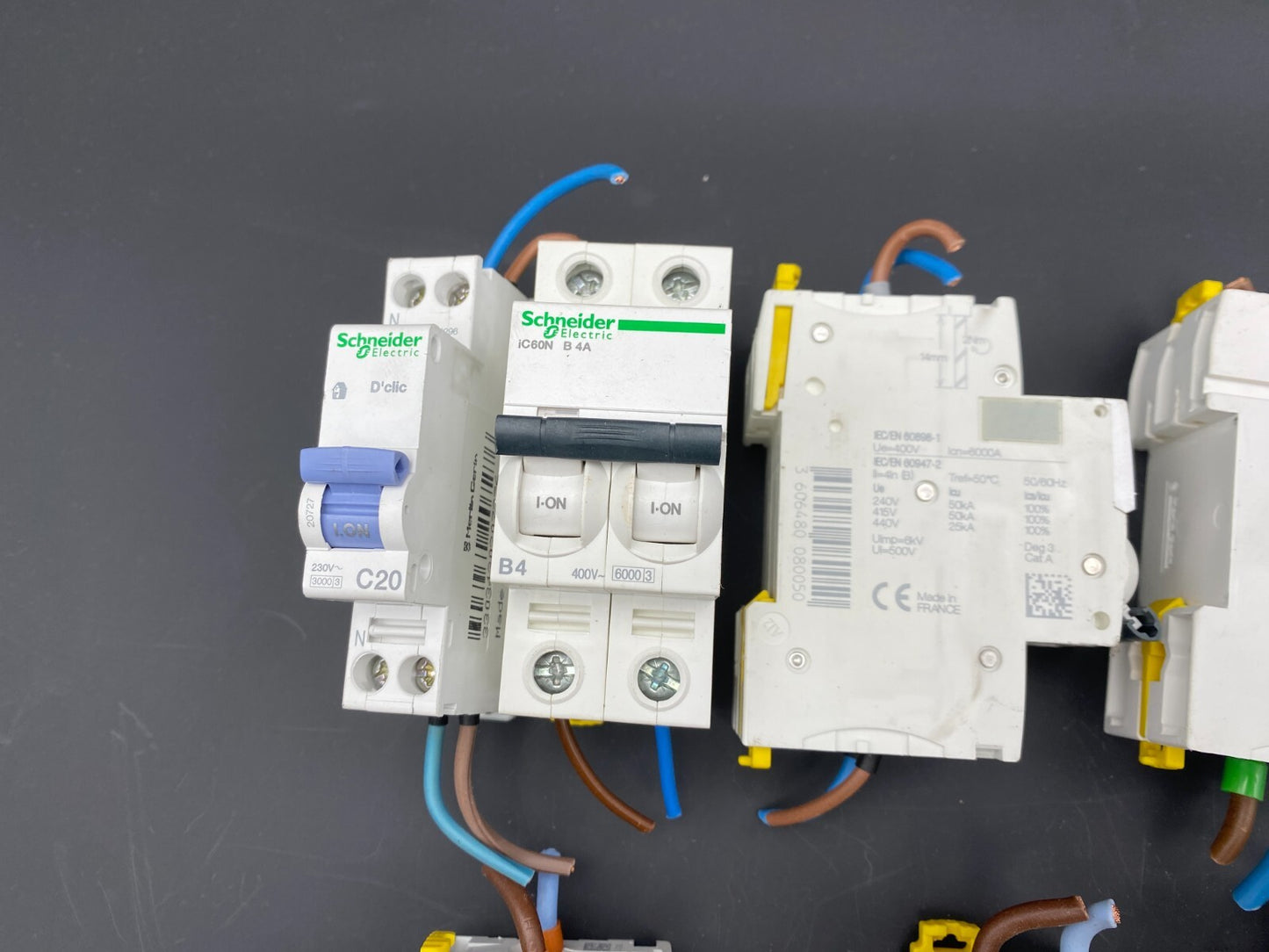 SET OF SCHNEIDER ELECTRIC IC60N 4A 32A 16A ID 63A D CLIC C20 + SCHROFF KTS 011