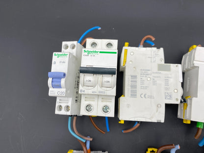 SET OF SCHNEIDER ELECTRIC IC60N 4A 32A 16A ID 63A D CLIC C20 + SCHROFF KTS 011