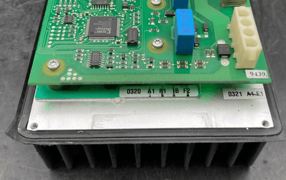 ABB DSQC345B 3HAB8101 - 2/05A SERVOREGULATEUR - KLR Automation