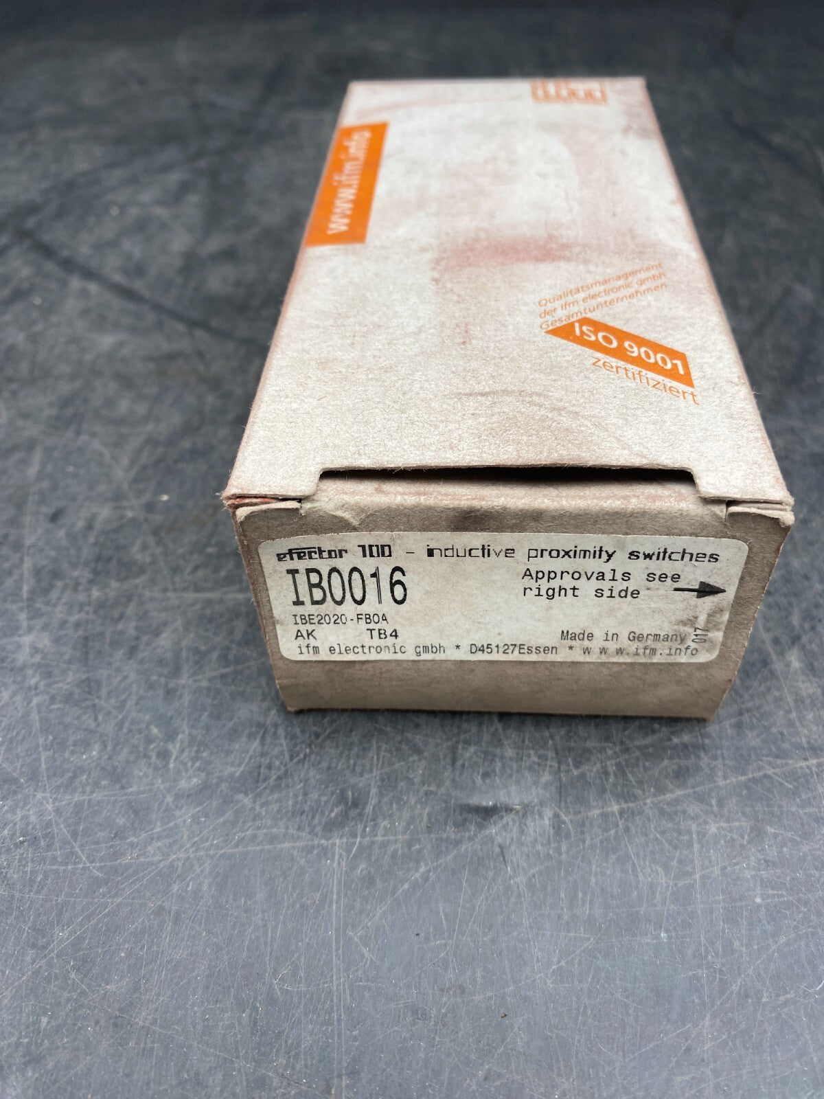 IFM IB0016 IBE2020-FBOA AK TB4 INDUCTIVE PROXIMITY SWITCHES
