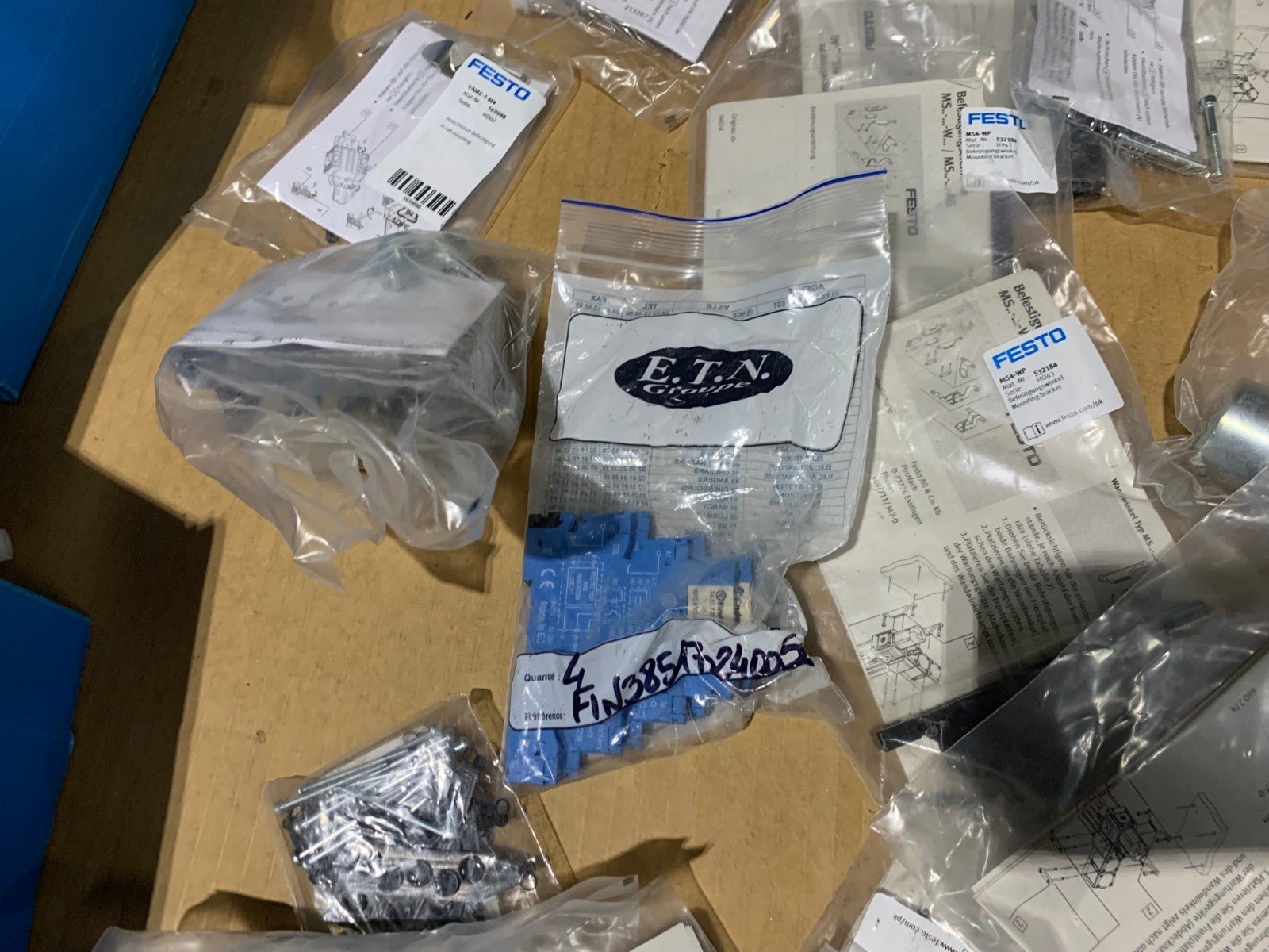 Gros lot Festo Module connector clevis rail Manifold Rod Mounting bracket - KLR Automation