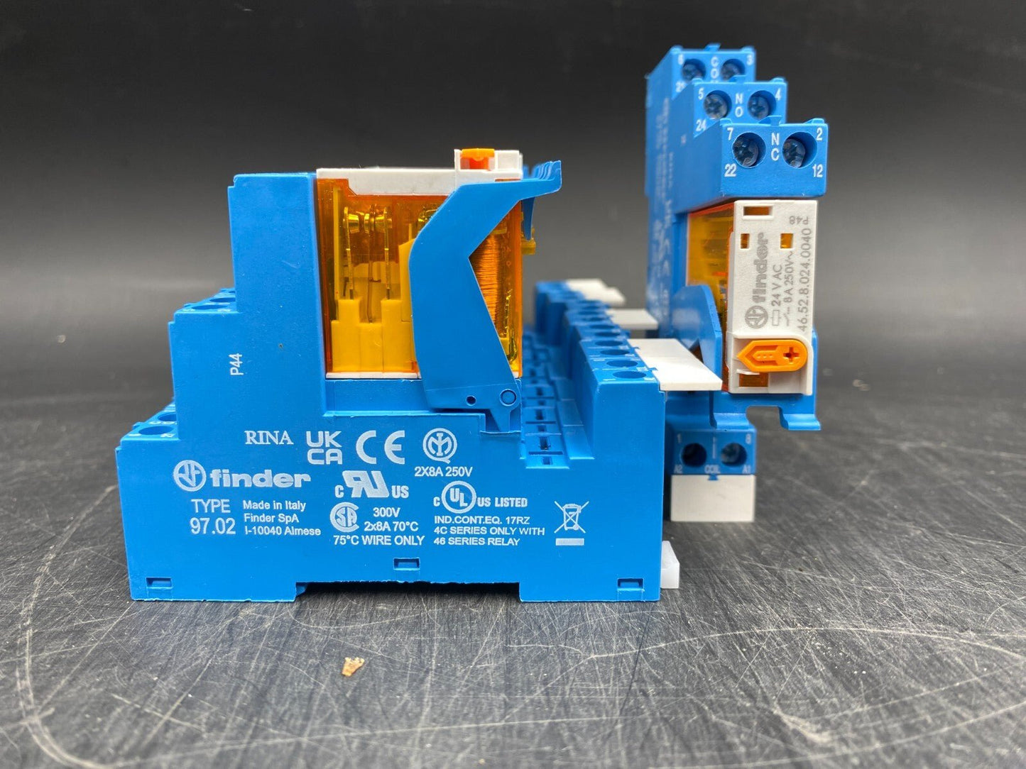 SET OF RELAY + SUPPORT 533490240040 + 465280240040 + 563490480040 + 9902902499 - KLR Automation