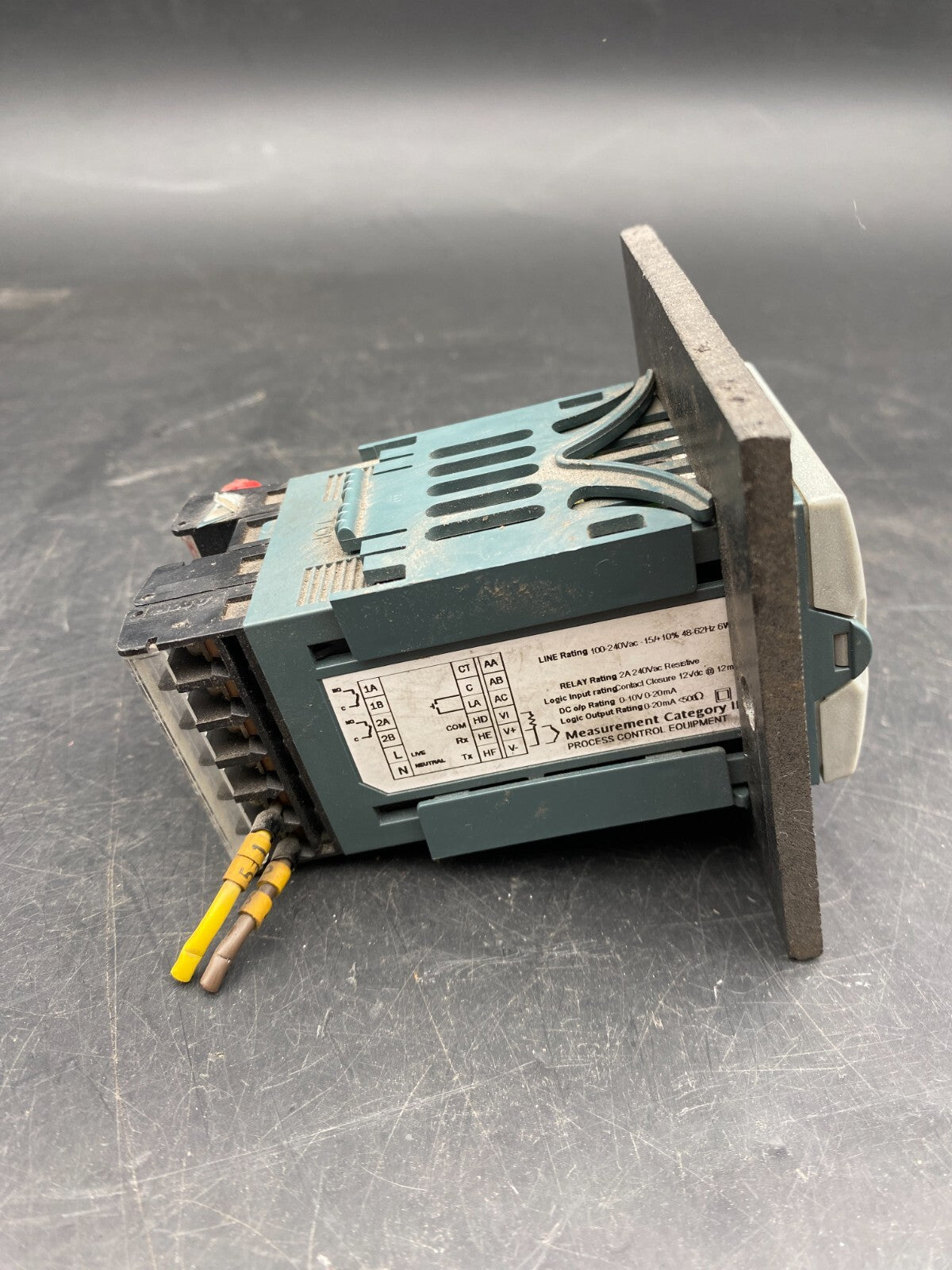 EUROTHERM 3216 3216I/AL/VH/RRXX/X/2XL/S/FRA/FRA TEMPERATURE CONTROLLER