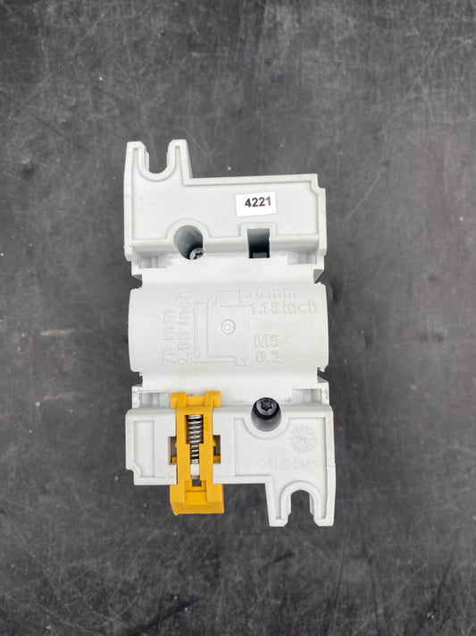 LOT DE 1 INTERRUPTEUR SECTIONNEUR SOCOMEC 22003003 SIRCO M1 32A + 16A 220011000 - KLR Automation