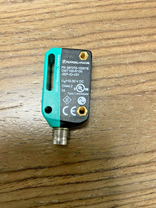 1pc x Télémètre OMT100 - R100 - 2EP - IO - V31 Pepperl + Fuchs - KLR Automation