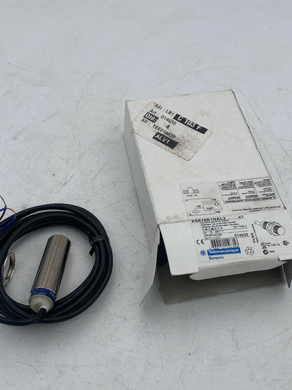 TELEMECANIQUE XS618B1NAL2 12-48 V Détecteur de proximité inductif