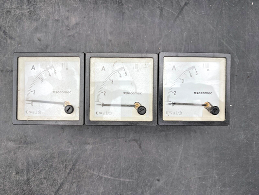 LOT DE 3 SOCOMEC AMPERMETRE 0-5 A