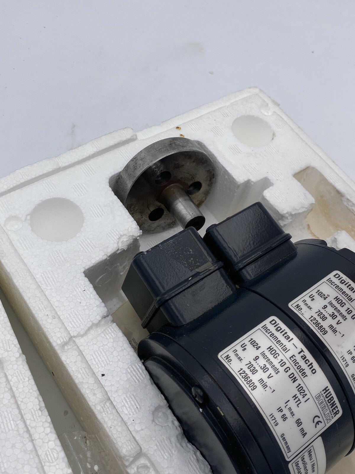 Baumer Hübner HOG 10 G DN 1024 I Incremental Encoder - KLR Automation