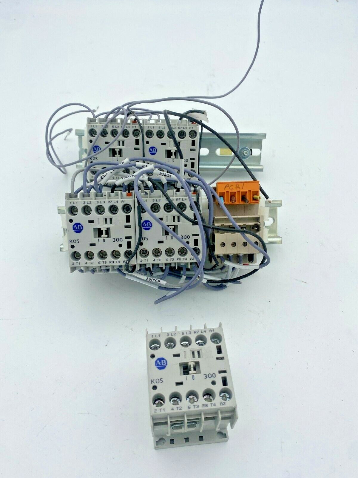 5pc x Allen-Bradley 100-K05*300 Miniature Contactor 690V 20A Series A
