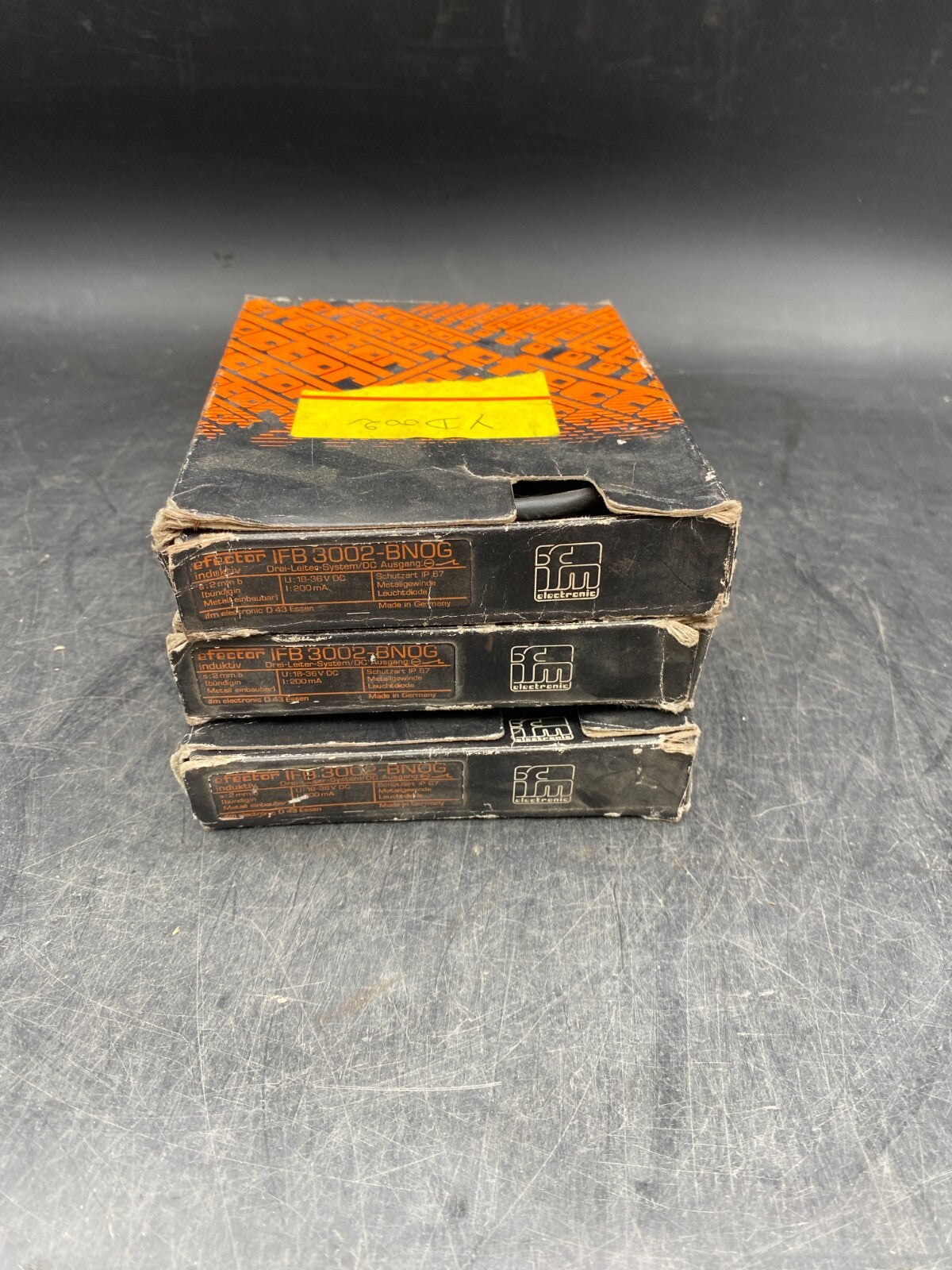 IFM IFB3002-BNOG DETECTEUR INDUCTIF