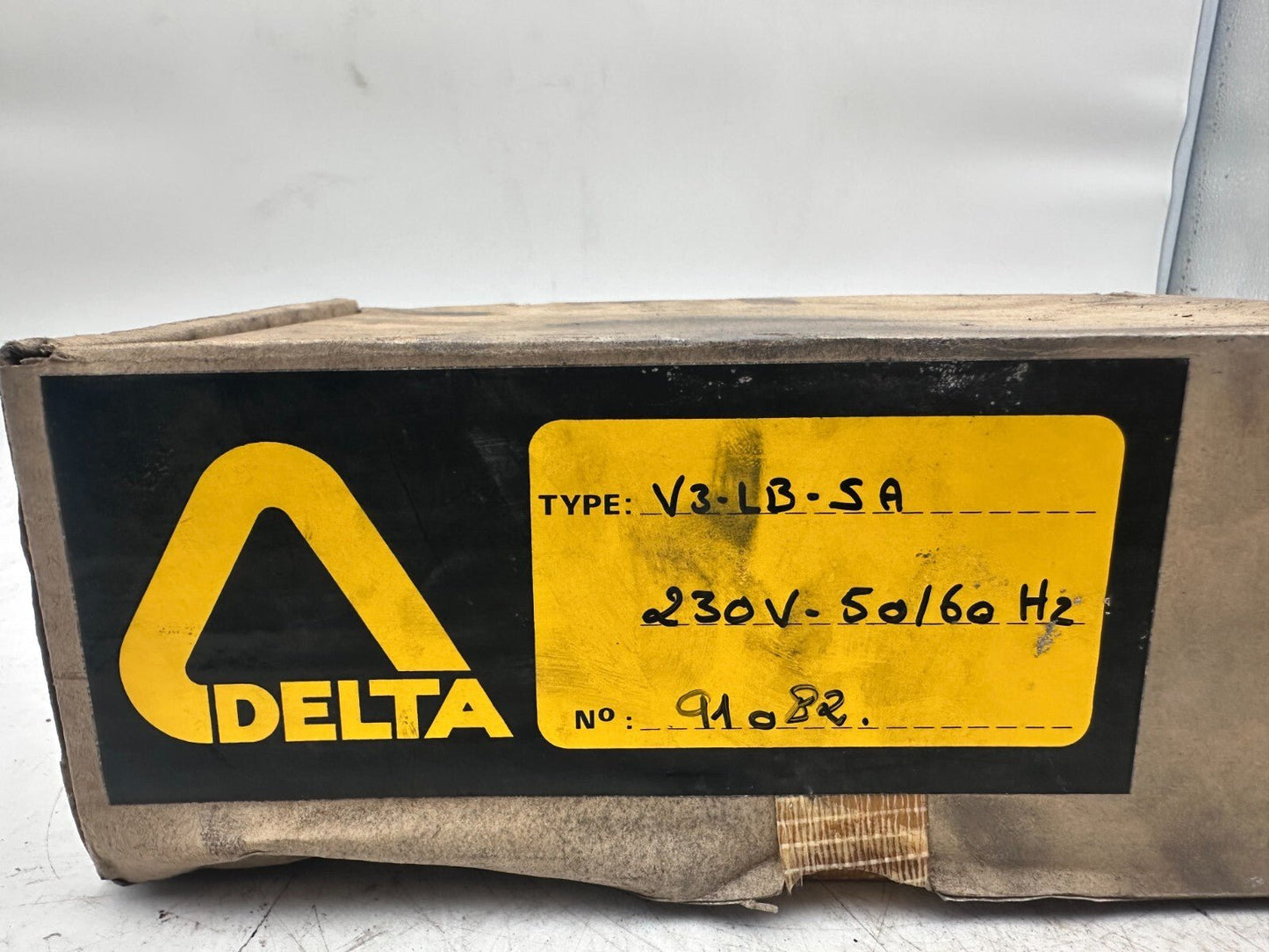 DELTA V3 - LB - SA BARRIERE OPTIQUE A REFLEXION NEW OLD STOCK - KLR Automation