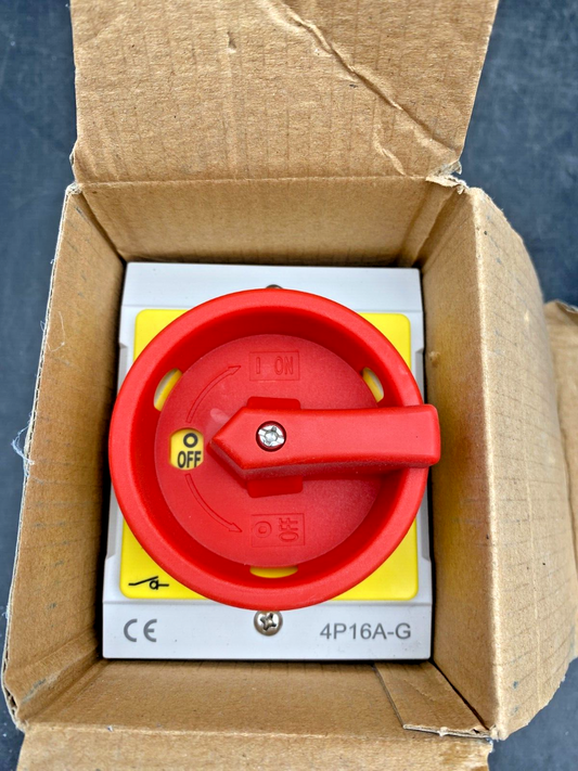 LOT DE 2 4P16A-G 4 POLE SURFACE MOUNTING ISOLATOR 440V AC16A/AC23A-4kW